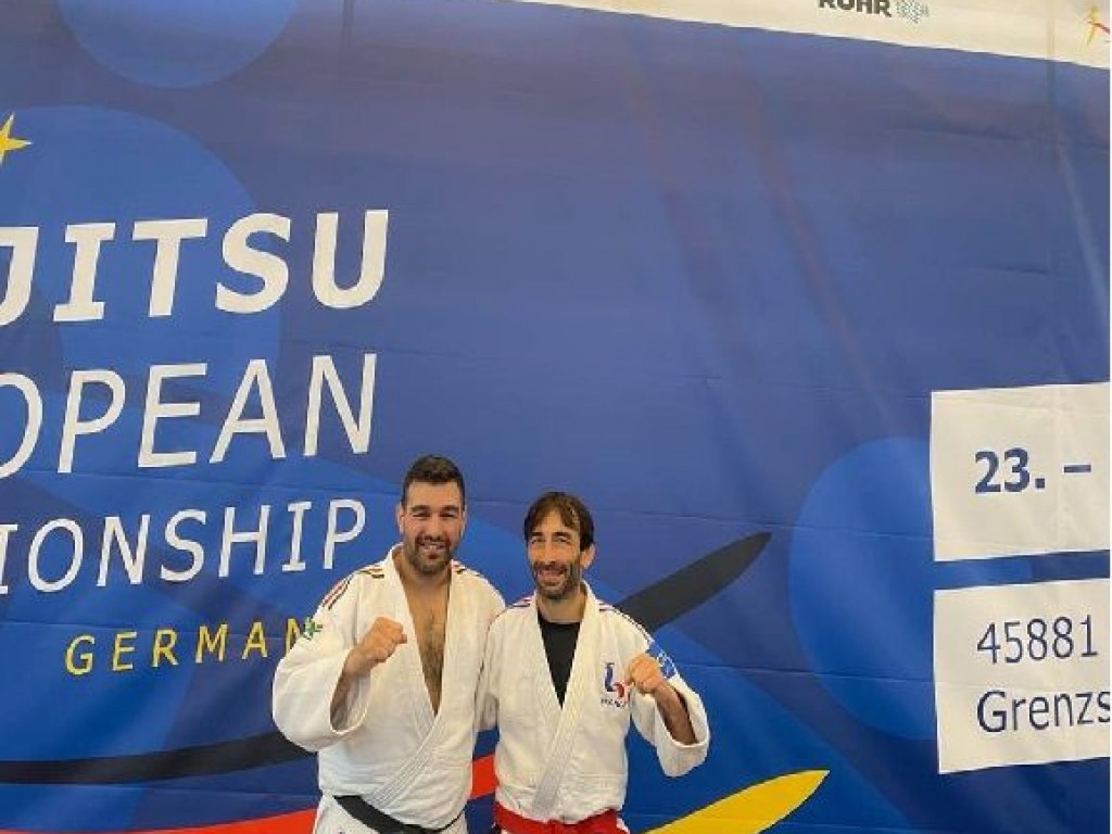 Image de l'actu 'Le 26 mai à Gelsenkirchen (Allemagne) ce déroulé les championnats d’Europe de Jujitsu Baptiste DUPON du JC Coarraze Nay champion d’Europe et Sylvain Rouyer du Boucau-Tarnos et vice-champion d’Europe'