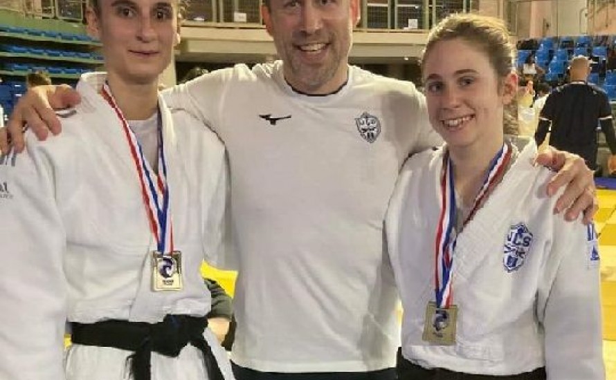 2 nouvelles médailles pour le Judo Club de Soumoulou lors des Campionnats de France 3ème Division à Paris avec L'argent pour Emma CENECORTA et le bronze pour  Margaux BASTERREIX